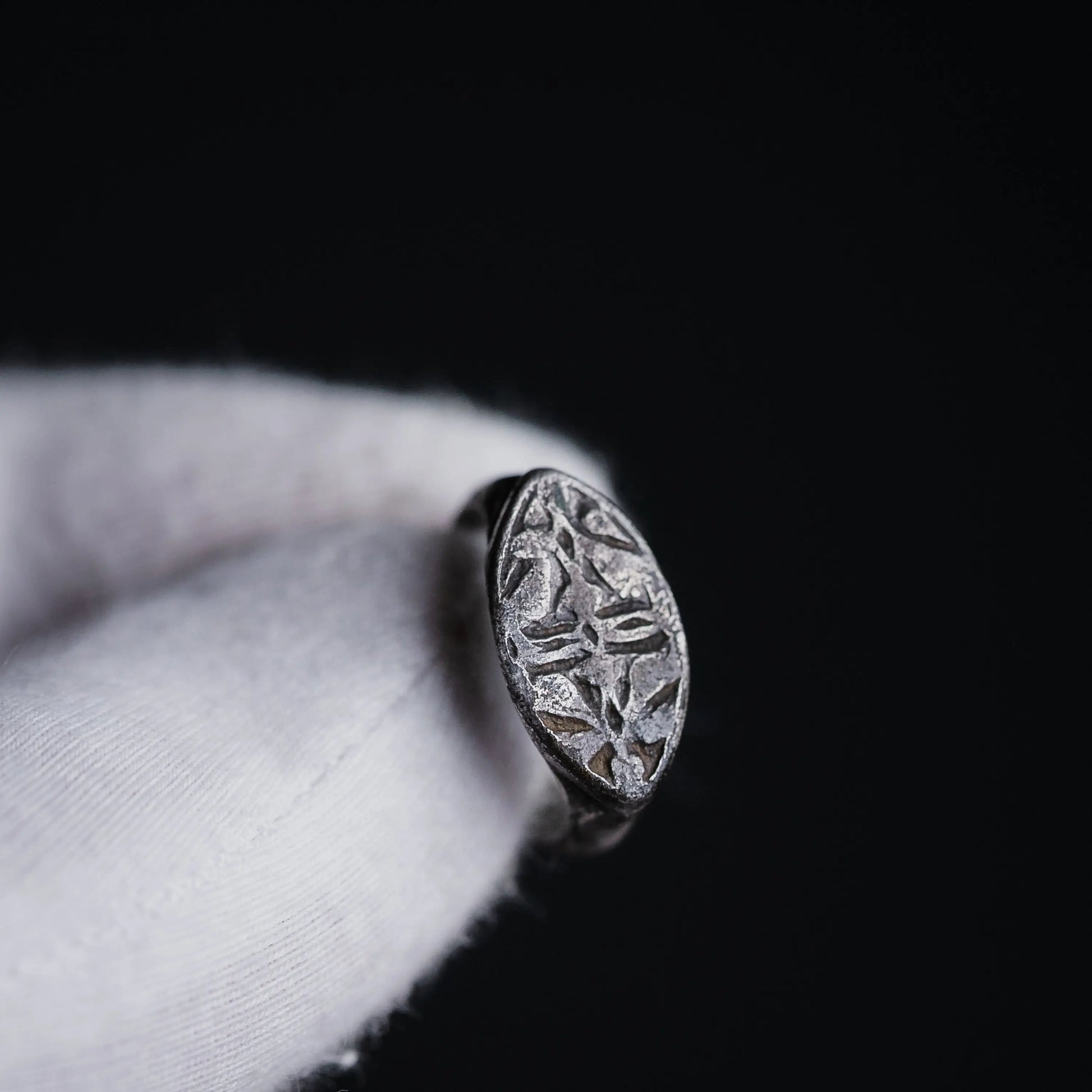 “Raimundus” – Medieval Silver Seal Ring (11th–13th Century AD) – EU 50 / US 5.25 Aurora Antiqua
