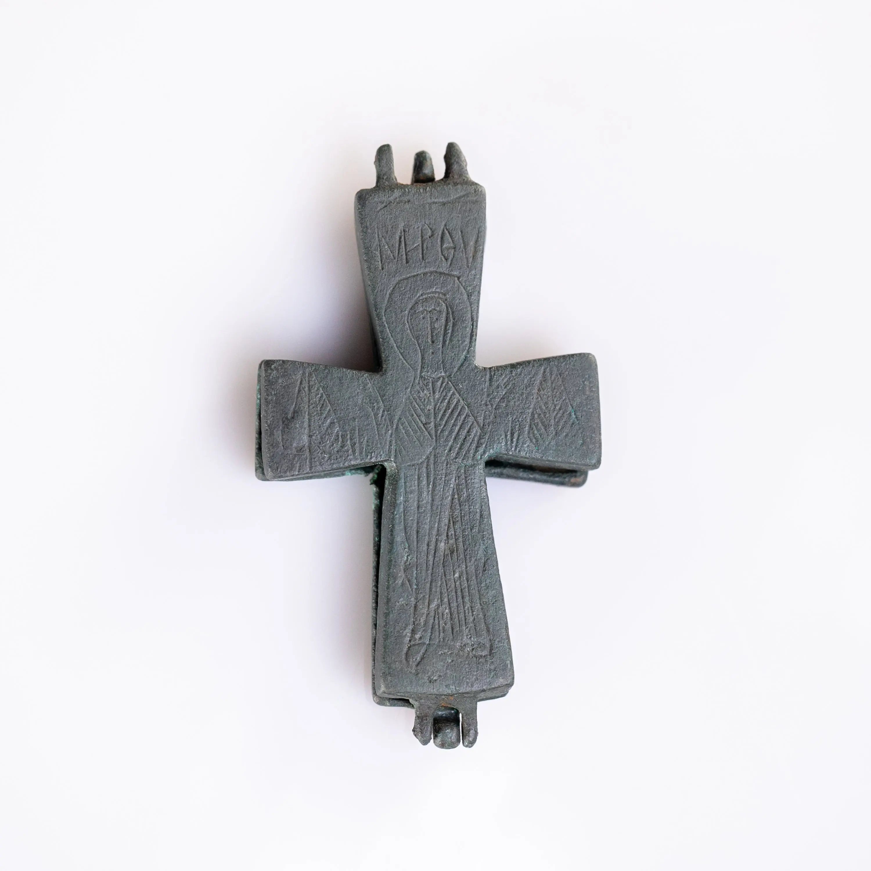 “Theotokos Orans” – Byzantine Bronze Reliquary Cross (Enkolpion) Depicting the Virgin Mary (11th–13th C. CE) AD Aurora Antiqua