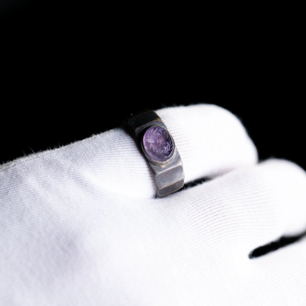 “Marcus” – Roman Silver Signet Ring with Intaglio Star & Laurel Wreath (3rd Century AD) – EU 58 / US 8.25 Aurora Antiqua