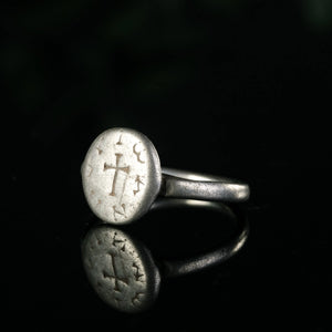 “Henricus” – Medieval Silver Seal Ring with Cross (12th–14th Century AD) – EU 65 / US 11 Aurora Antiqua
