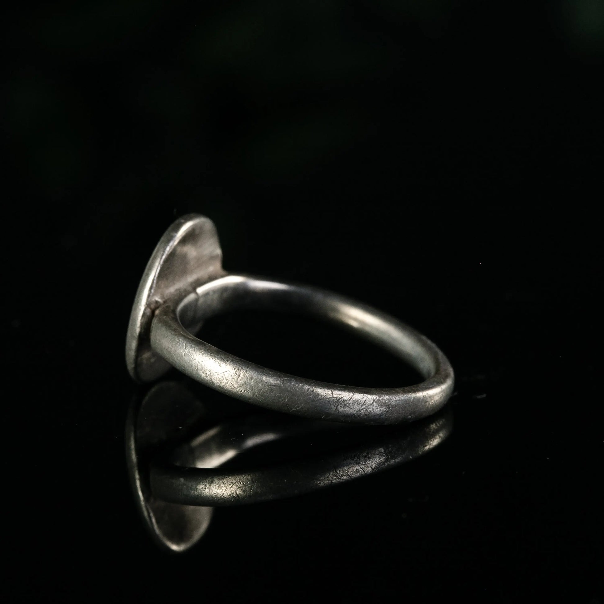 “Henricus” – Medieval Silver Seal Ring with Cross (12th–14th Century AD) – EU 65 / US 11 Aurora Antiqua