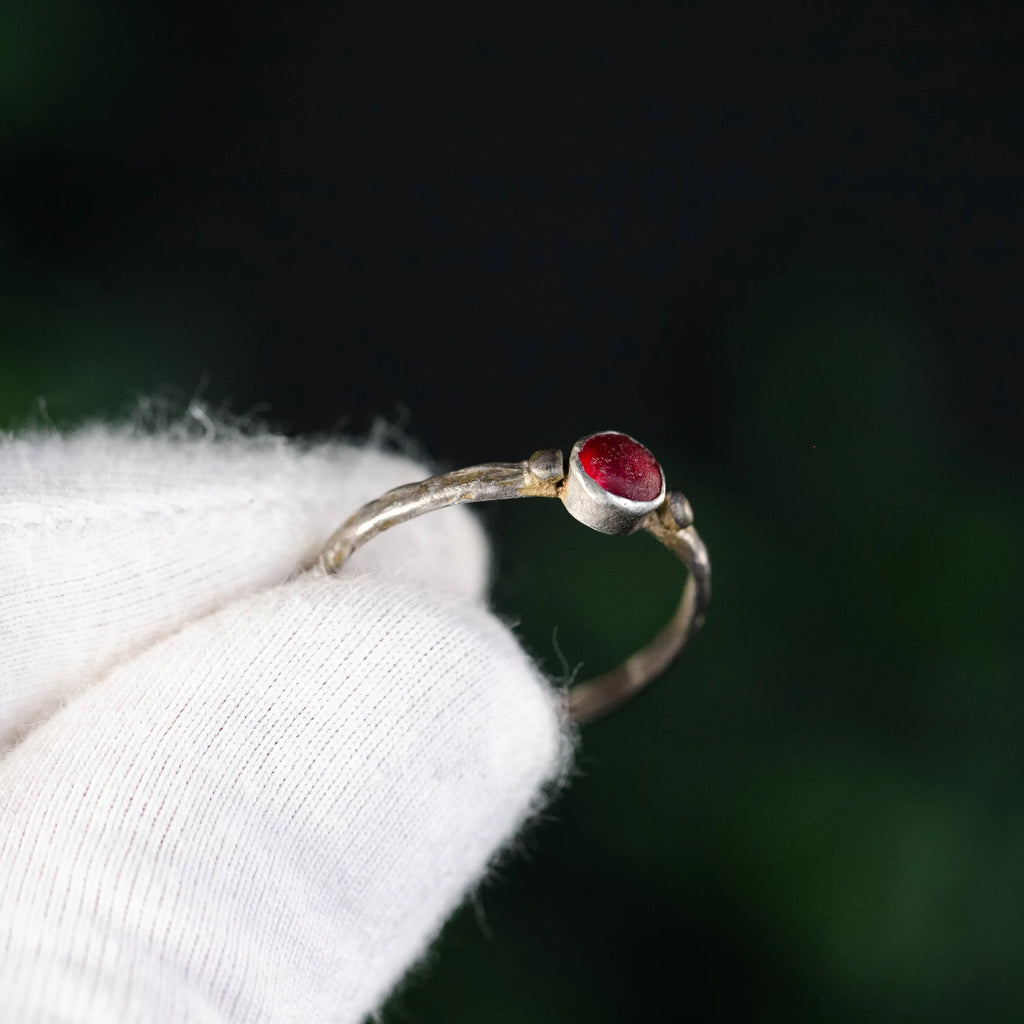 “Theodora” – Byzantine Silver Ring with Red Garnet (9th–12th Century AD) – EU 63 / US 10.5 Aurora Antiqua