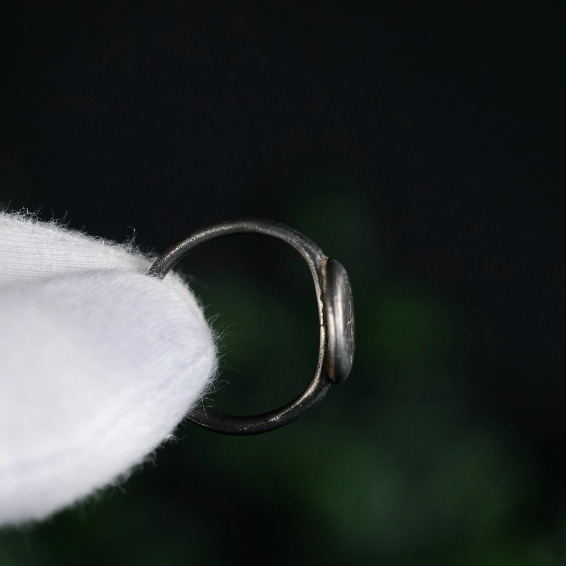 “Henricus” – Medieval Silver Seal Ring with Cross (12th–14th Century AD) – EU 65 / US 11 Aurora Antiqua