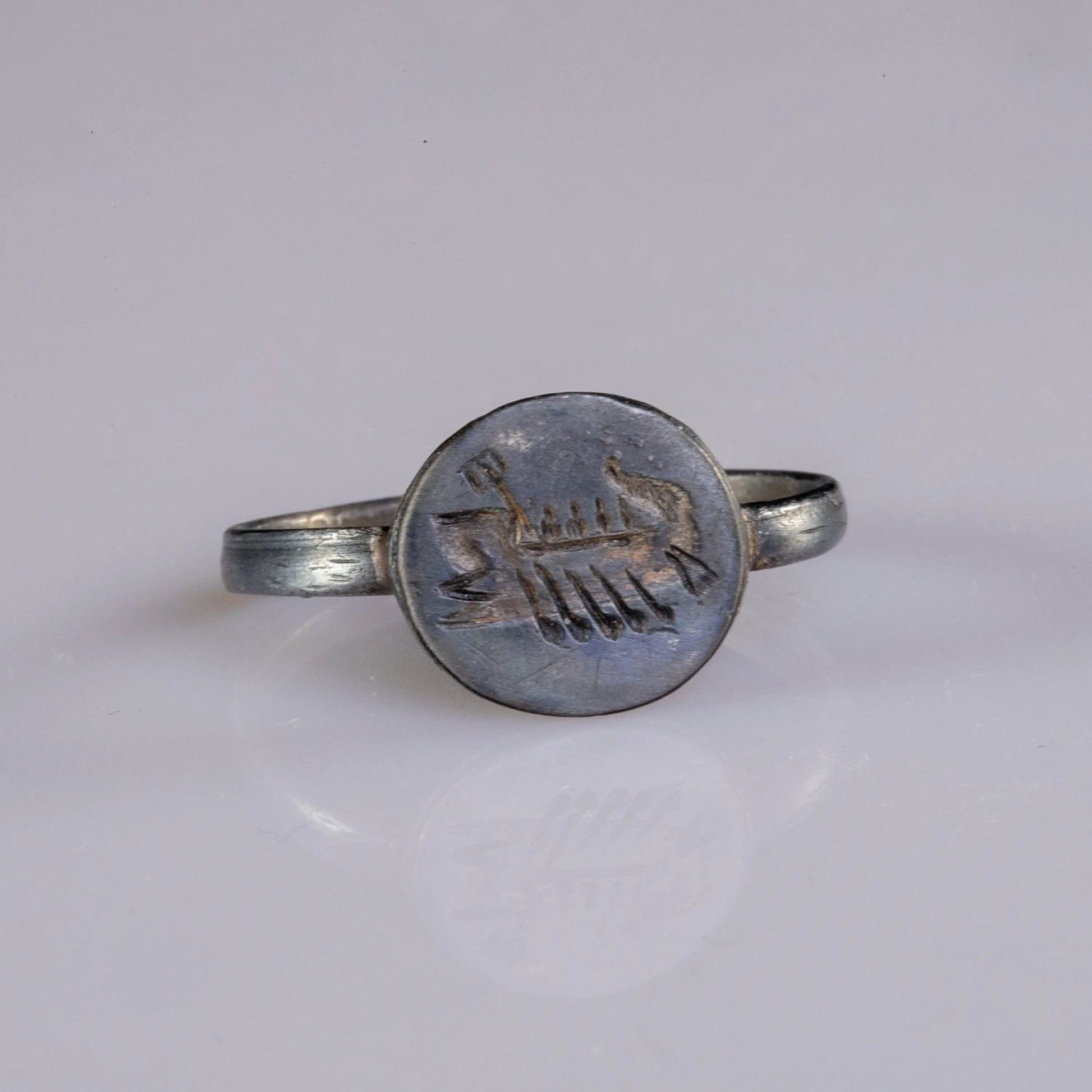 “Lucius” – Roman Silver Seal Ring Depicting a War Galley (1st–2nd Century AD) – EU 64 / US 10.5 Aurora Antiqua