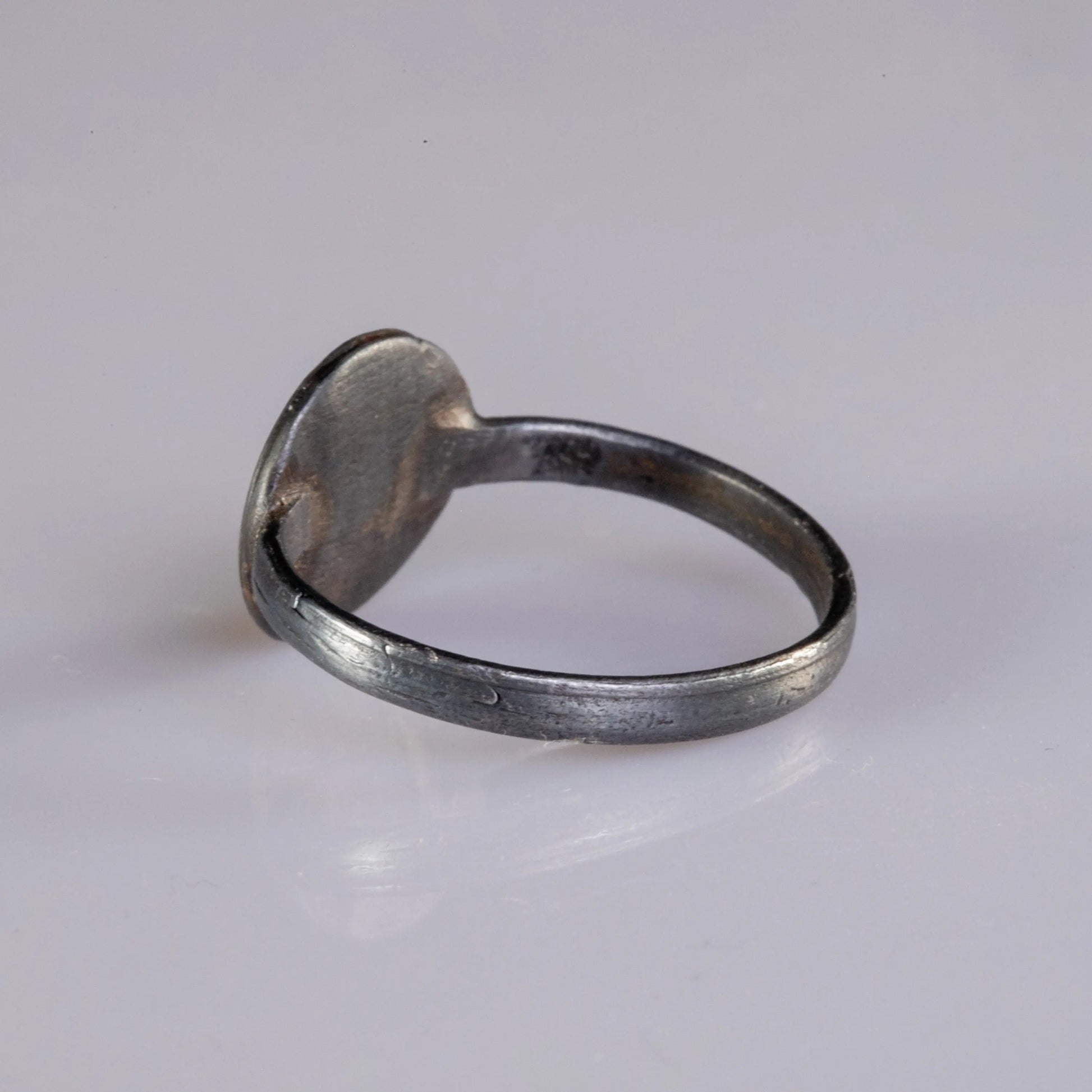 “Lucius” – Roman Silver Seal Ring Depicting a War Galley (1st–2nd Century AD) – EU 64 / US 10.5 Aurora Antiqua