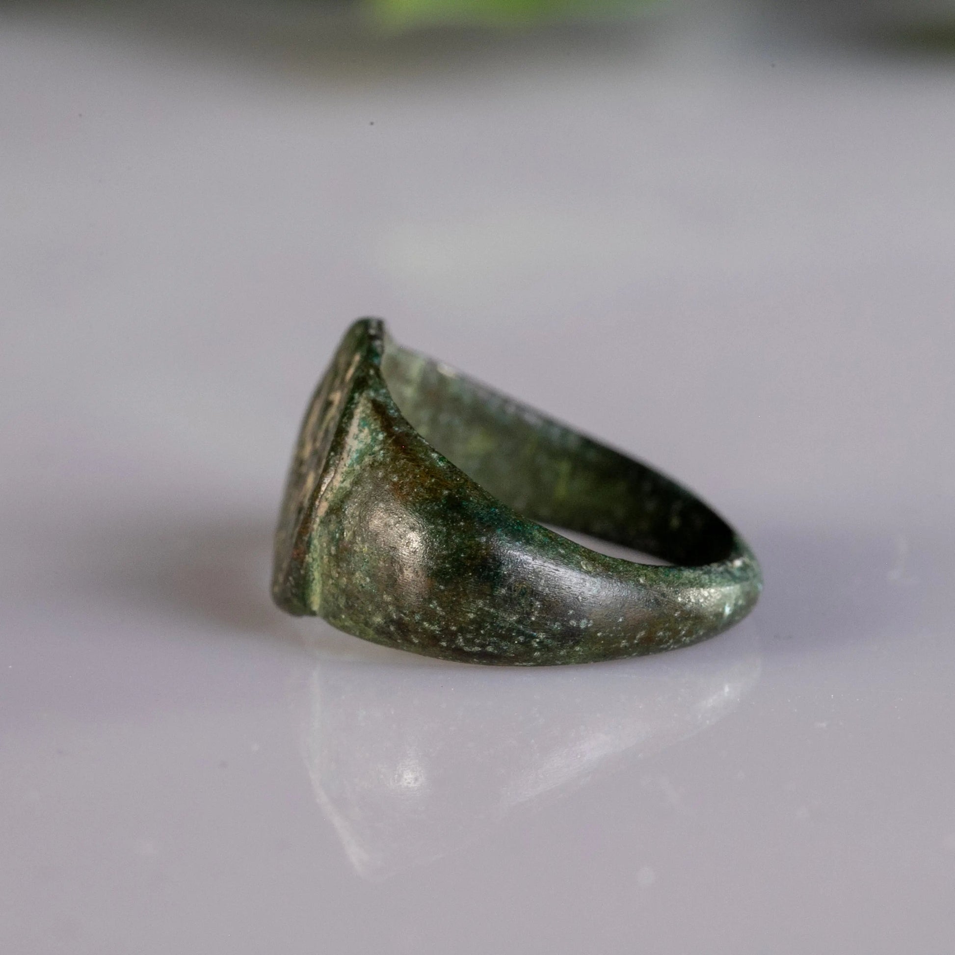 “Silvanus” – Roman Bronze Signet Ring with Hunter Scene (2nd–3rd Century AD) – EU 54 / US 7.75 Aurora Antiqua