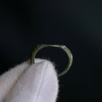“Silvanus” – Roman Bronze Signet Ring with Hunter Scene (2nd–3rd Century AD) – EU 54 / US 7.75 Aurora Antiqua