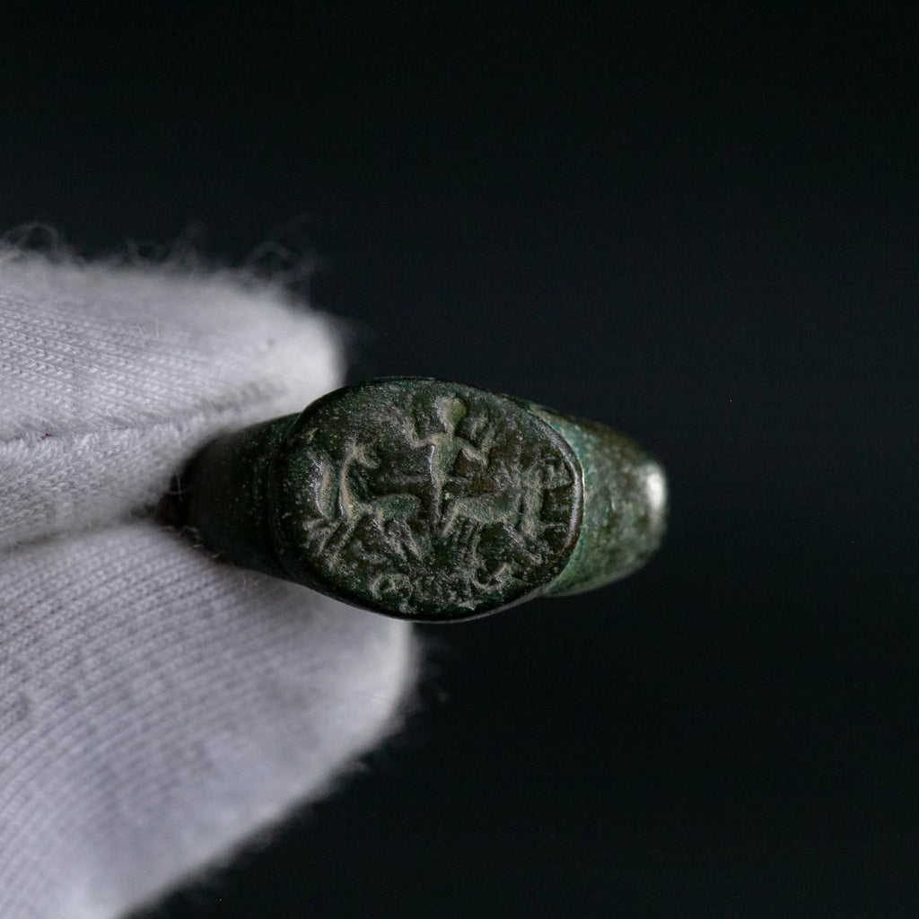 “Silvanus” – Roman Bronze Signet Ring with Hunter Scene (2nd–3rd Century AD) – EU 54 / US 7.75 Aurora Antiqua