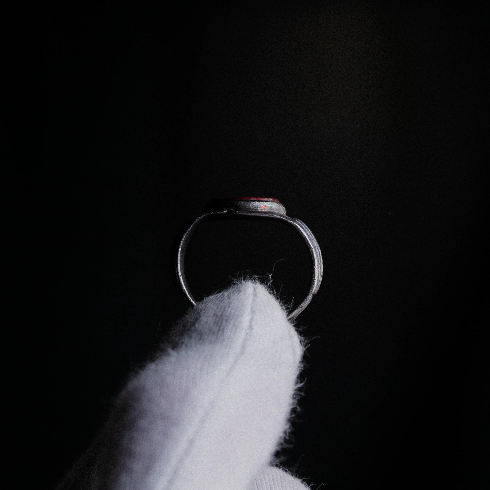 Eastern Roman / Sasanian Silver Ring with Red Jasper Intaglio – “Leo Astralis” (5th–6th c. AD) – EU 59 / US 9 - Aurora Antiqua