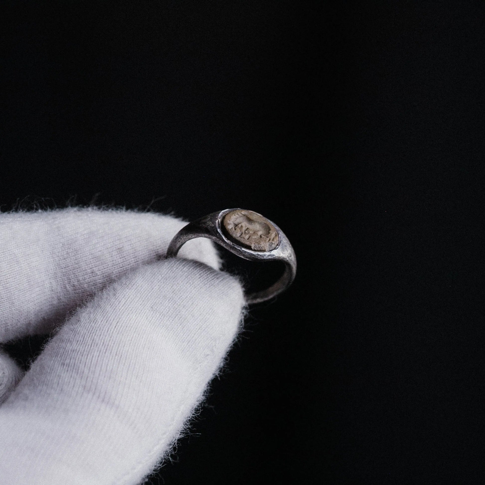 Roman Silver Ring with Cream Stone Intaglio of Horse – “Equitius” (1st–3rd c. AD) – EU 53.5 / US 6.75 Aurora Antiqua