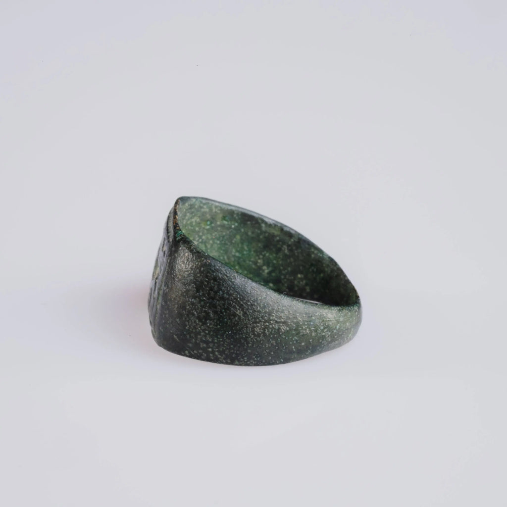 Roman Bronze Signet Ring with Horse Motif – “Equus Victor” (1st–3rd c. AD) – EU 47 / US 4.75 Aurora Antiqua