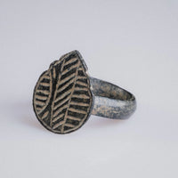 Medieval Bronze Ring with Leaf-Patterned Bezel – “Matthias” (11th–14th c. AD) – EU 55 / US 7.25 Aurora Antiqua