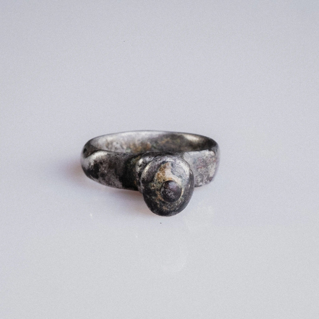 Medieval Silver Ring with Button Bezel – “Oswin” (9th–11th c. AD) – EU 47 / US 4.75 Aurora Antiqua