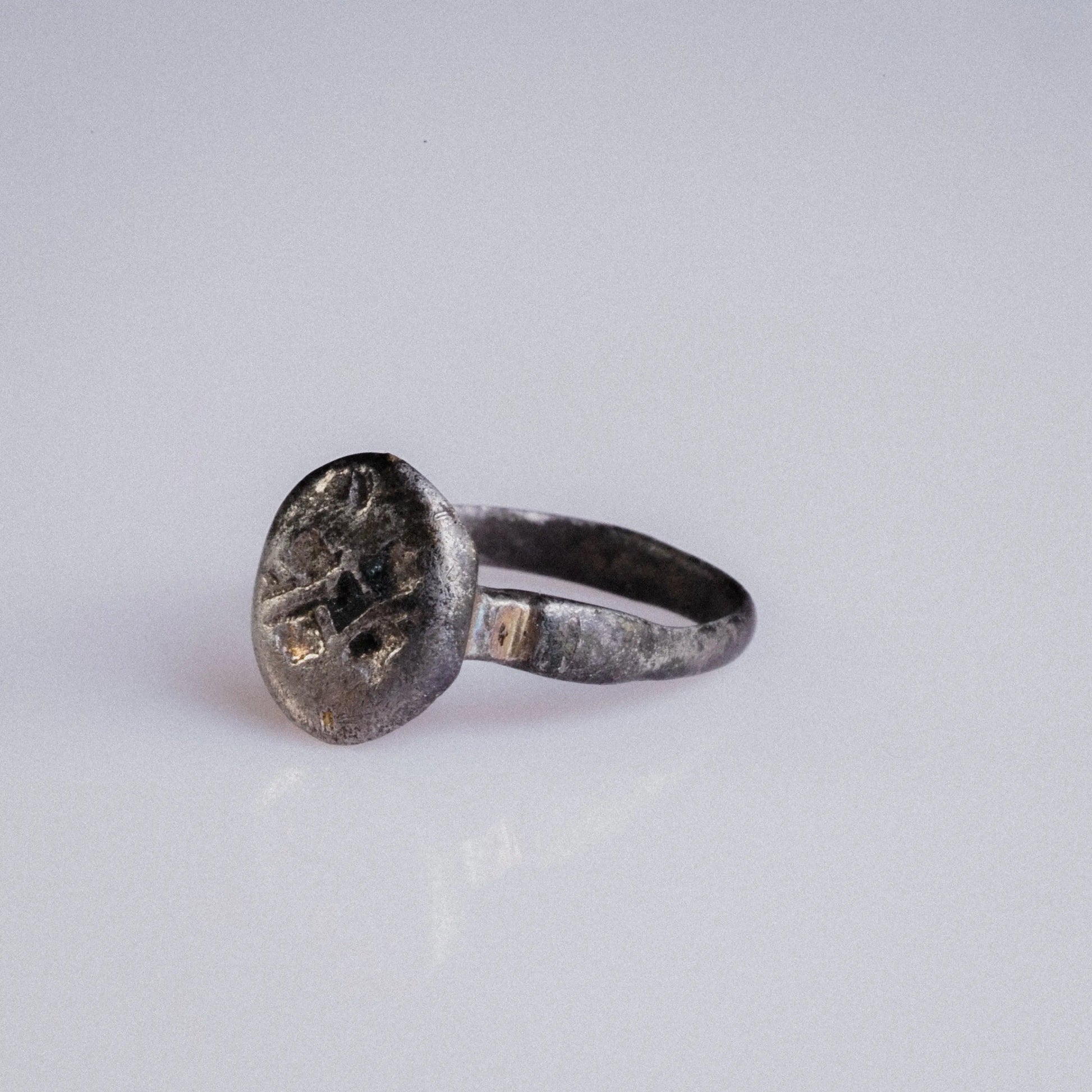 Early Medieval Silver Ring with Cross Motif – “Ward” (9th–12th c. AD) – EU 51 / US 5.75 Aurora Antiqua