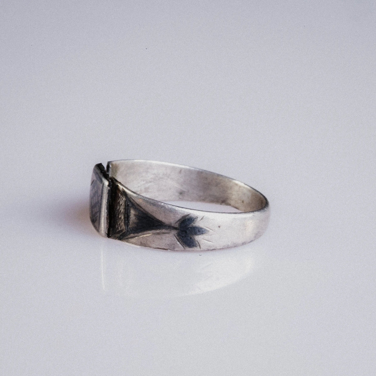 Medieval Silver Ring 'Alaric' (6th-10th c. AD) EU 57/US 8.5