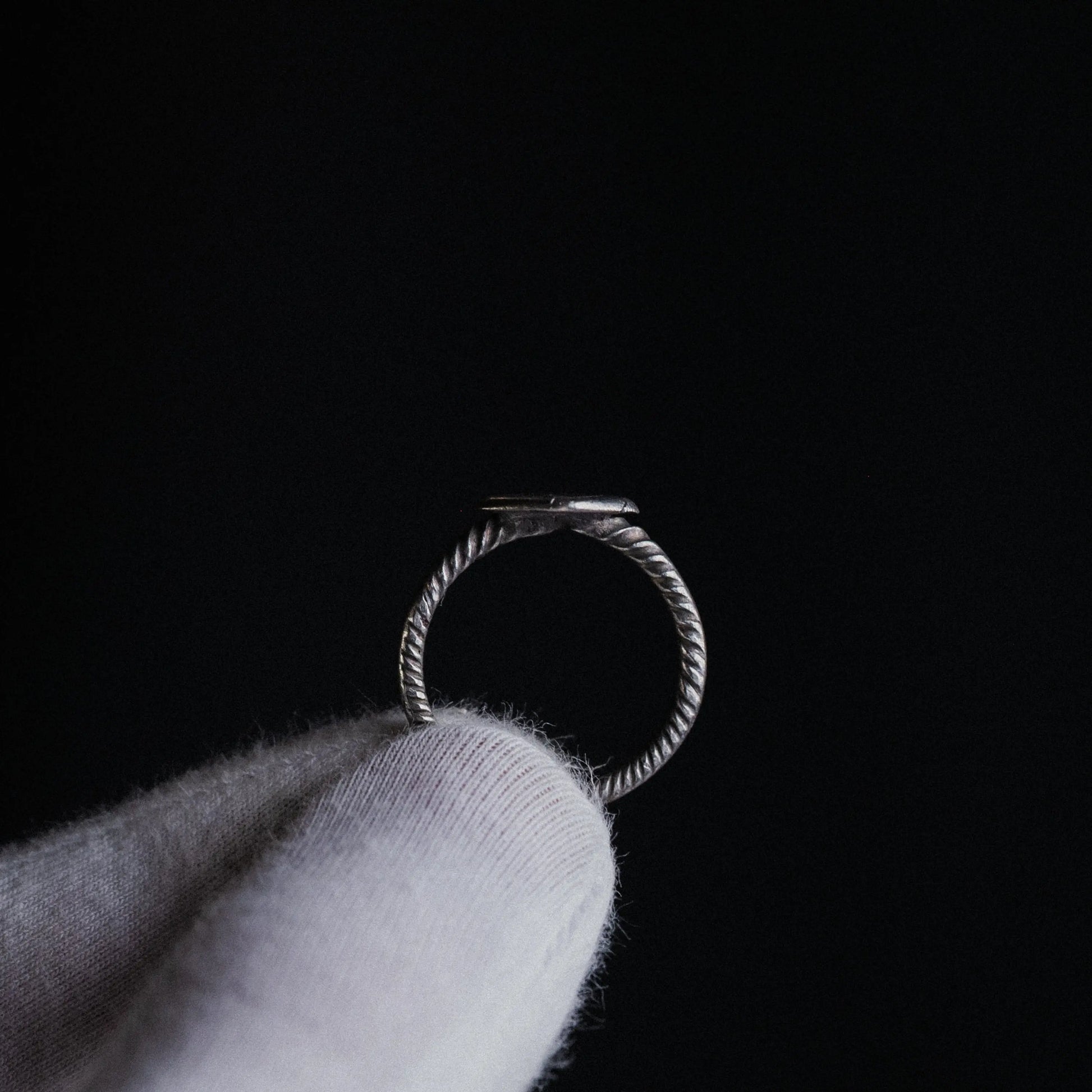 Early Medieval Silver Ring with Square Bezel – “Crescent” (7th–10th c. AD) – EU 58 / US 8.25 Aurora Antiqua