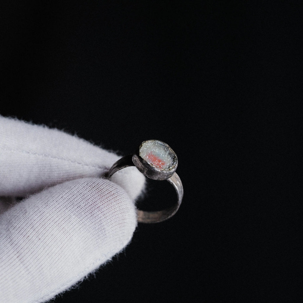 Early Medieval Silver Ring with Glass Inlay – “Corvin” (6th–9th c. AD) – EU 60 / US 9.25 Aurora Antiqua