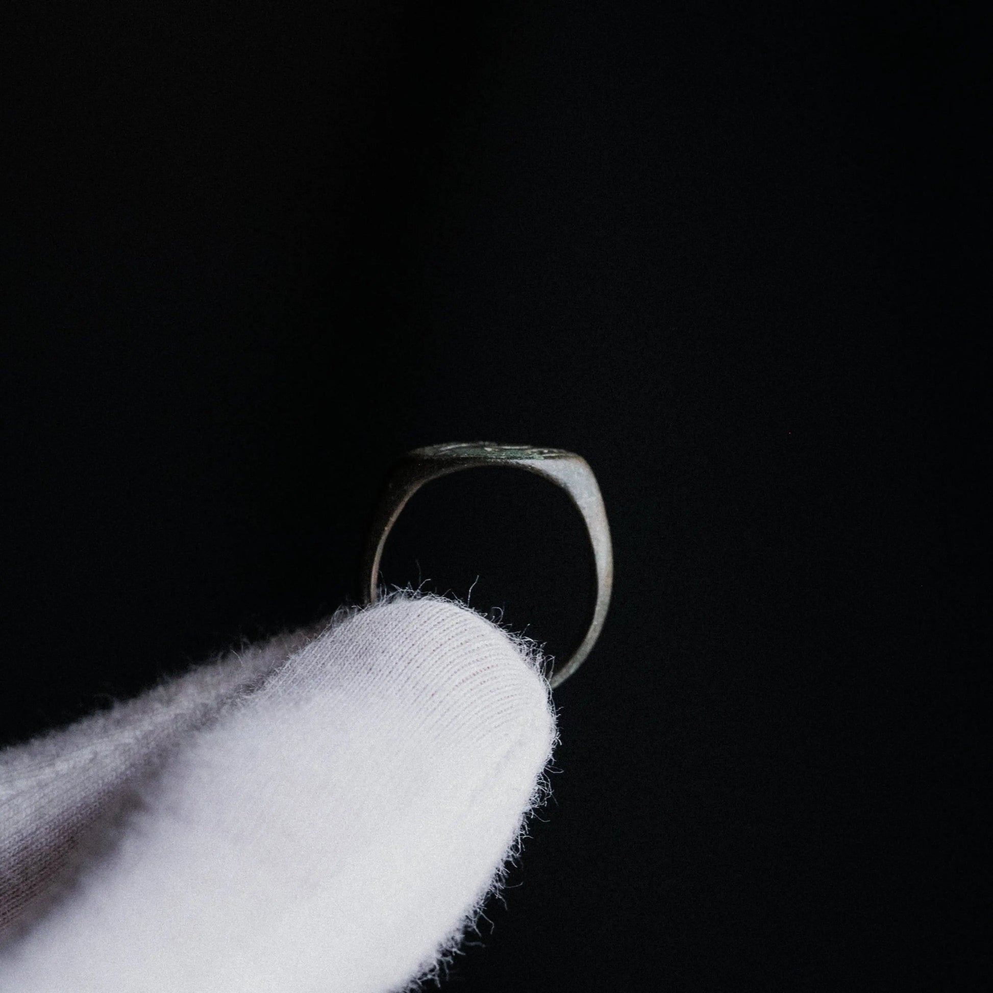 Medieval Bronze Ring with Rotational Geometric Motif – “Ulric” (9th–14th c. AD) – EU 54 / US 7 Aurora Antiqua