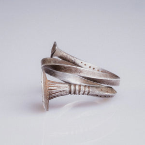 Medieval Silver Serpent-Amulet Ring with Sunburst Seal – “Serapis” (12th–14th c. AD) – EU 62 / US 10 Aurora Antiqua