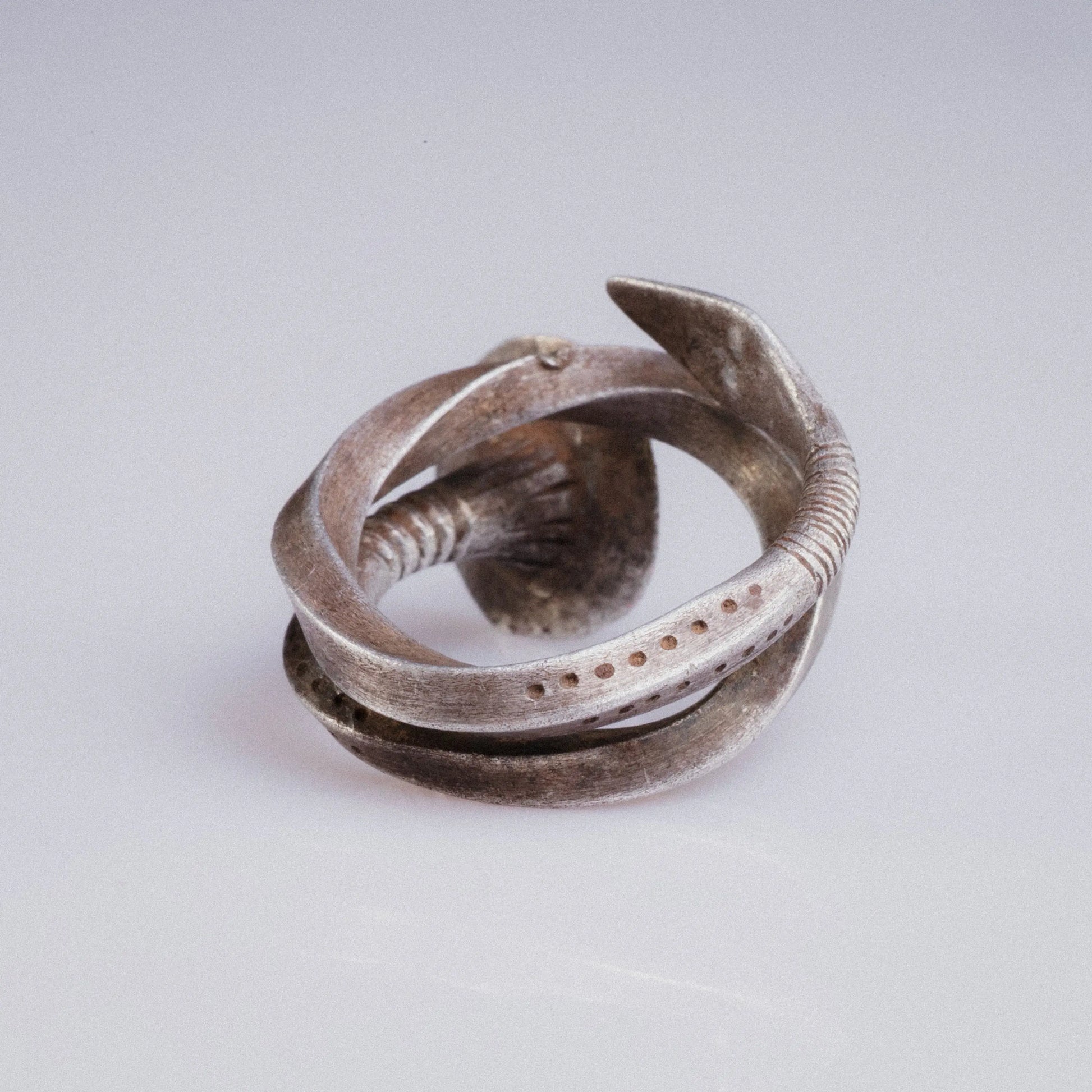 Medieval Silver Serpent-Amulet Ring with Sunburst Seal – “Serapis” (12th–14th c. AD) – EU 62 / US 10 Aurora Antiqua