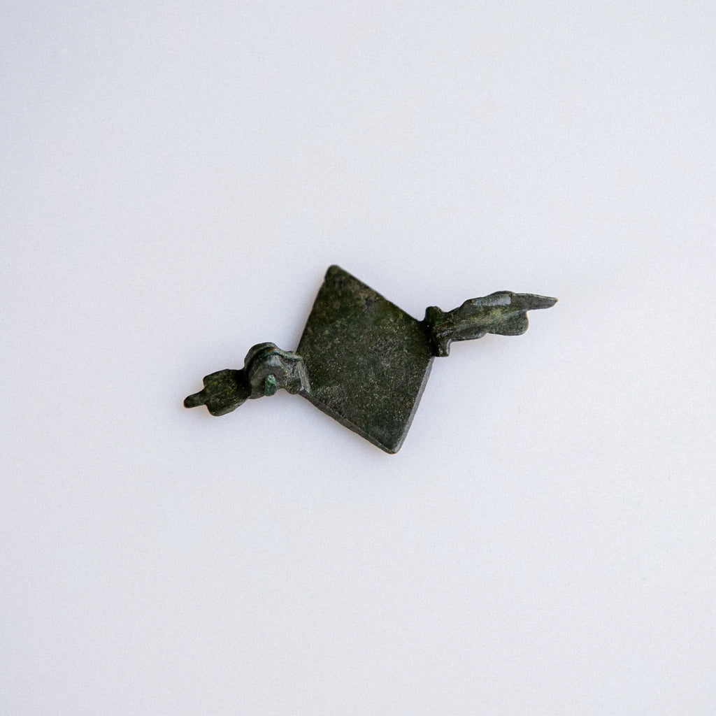 Roman Bronze Turtle-Head Fibula with Enamel Inlay – “Lucius” (2nd c. AD) Aurora Antiqua
