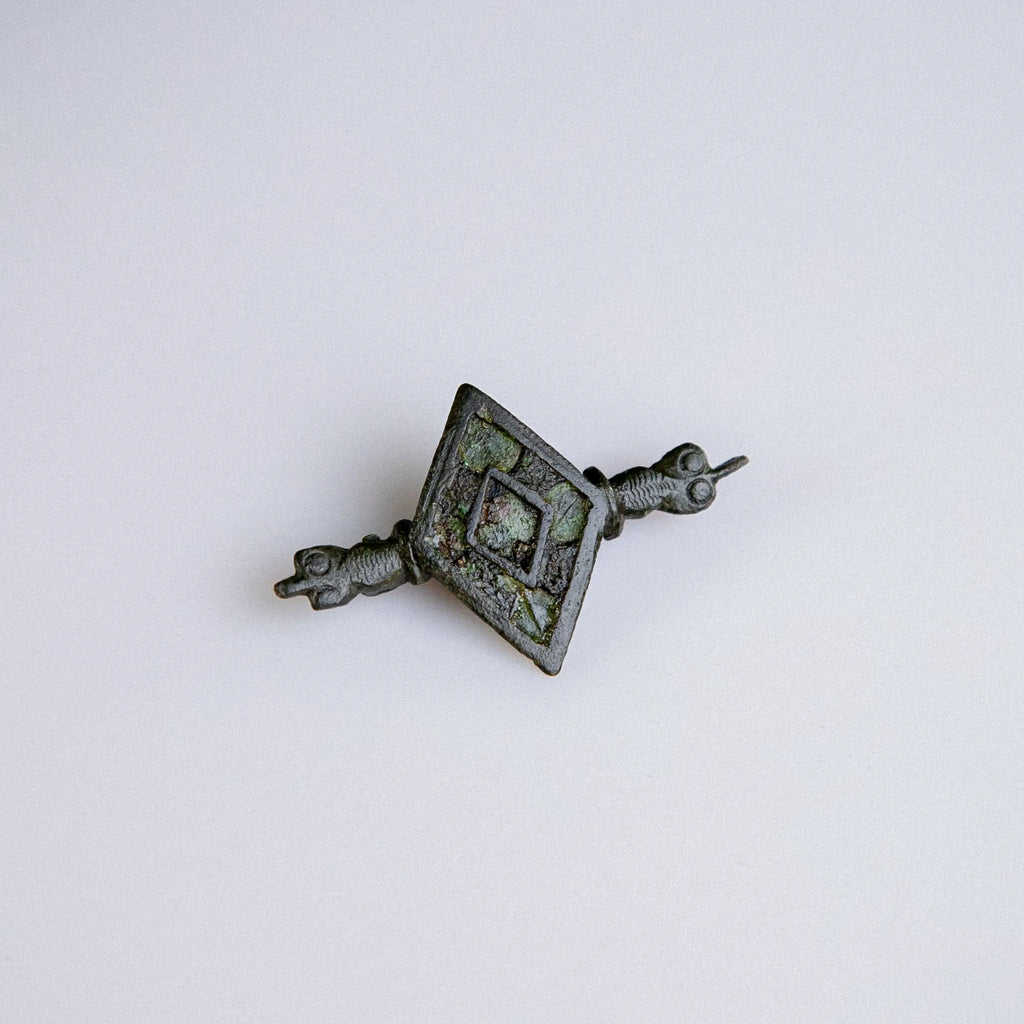 Roman Bronze Turtle-Head Fibula with Enamel Inlay – “Lucius” (2nd c. AD) Aurora Antiqua
