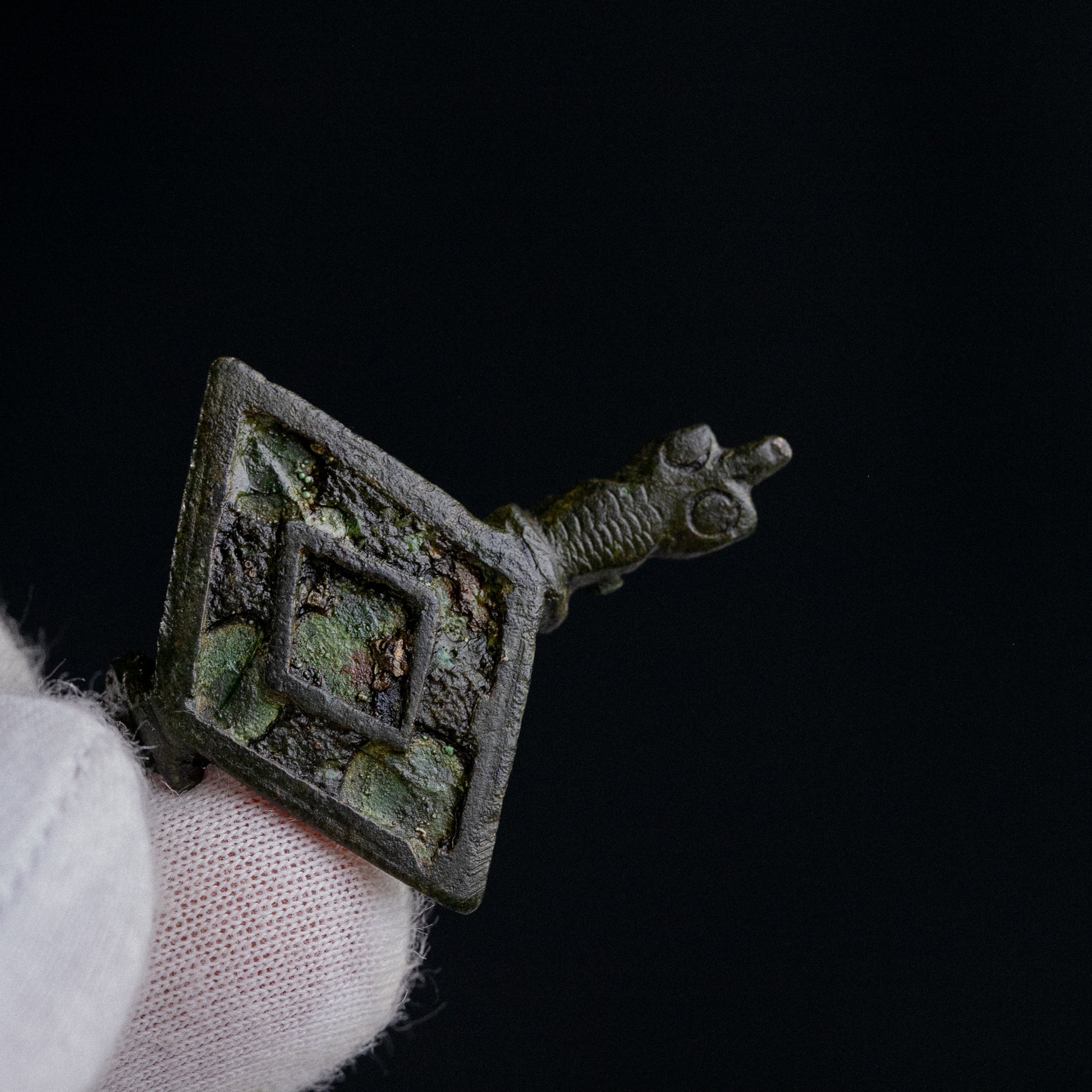 Roman Bronze Turtle-Head Fibula with Enamel Inlay – “Lucius” (2nd c. AD) Aurora Antiqua