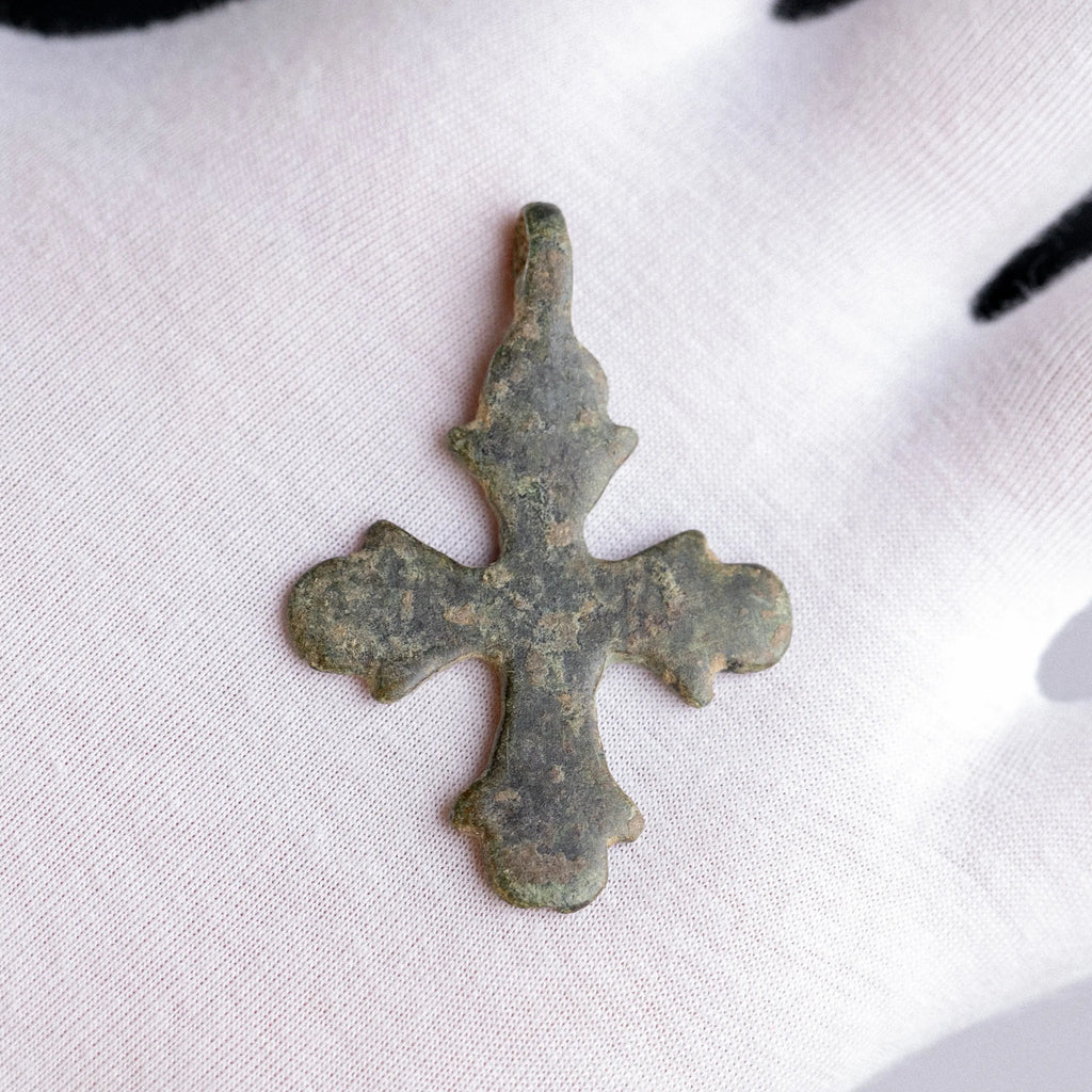 Medieval Bronze Cross Pendant – “Oswin” (11th–13th c. AD) Aurora Antiqua