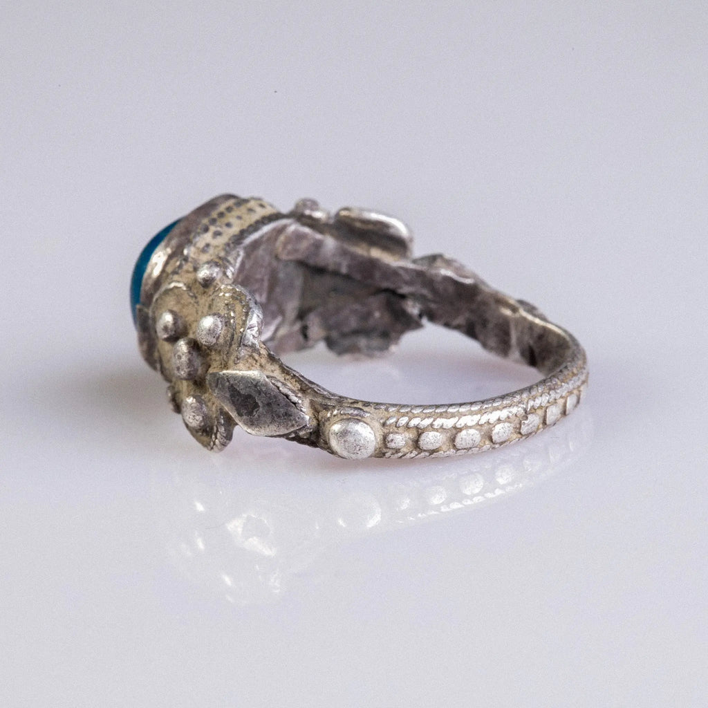 Early Medieval Silver Ring with Blue Glass Inlay – “Nadir” (9th–13th c. AD) – EU 59 / US 8.75 Aurora Antiqua