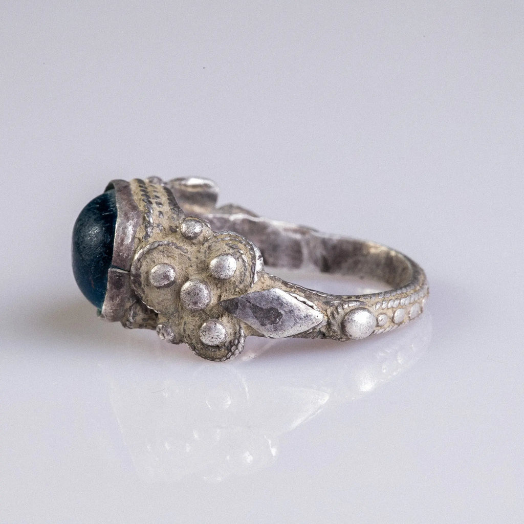 Early Medieval Silver Ring with Blue Glass Inlay – “Nadir” (9th–13th c. AD) – EU 59 / US 8.75 Aurora Antiqua