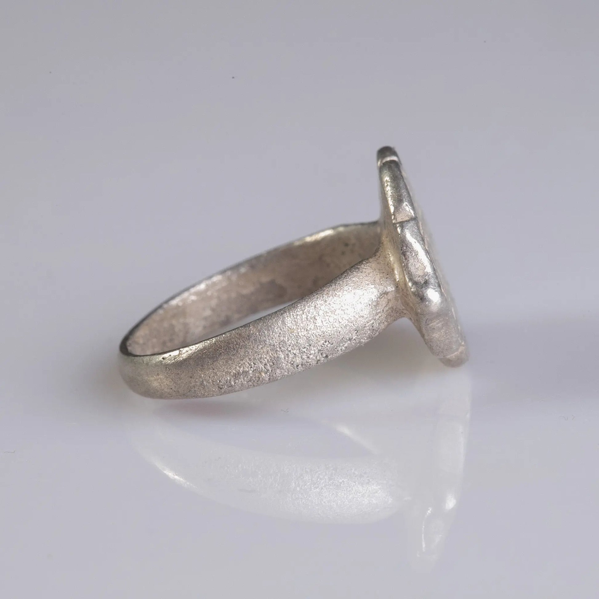 Medieval Silver Ring with Interlaced Star Motif – “Ivor” (12th–14th c. AD) – EU 55 / US 7.25 Aurora Antiqua