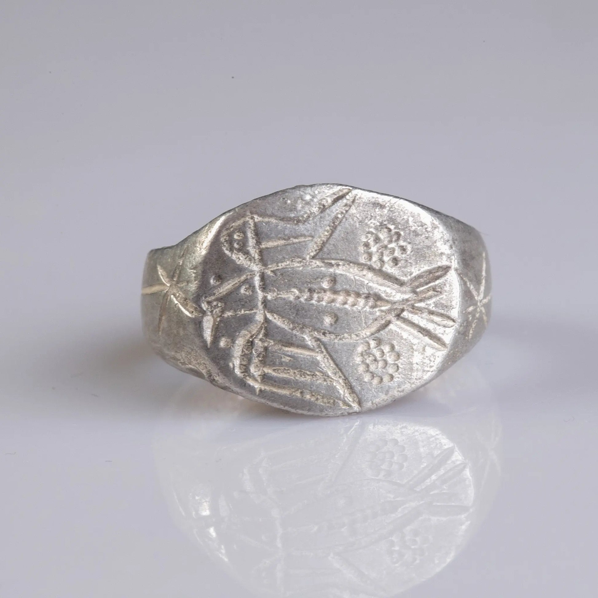 Medieval Silver Ring with Eagle Motif – “Hadric” (13th–15th c. AD) – EU 59 / US 8.75 Aurora Antiqua