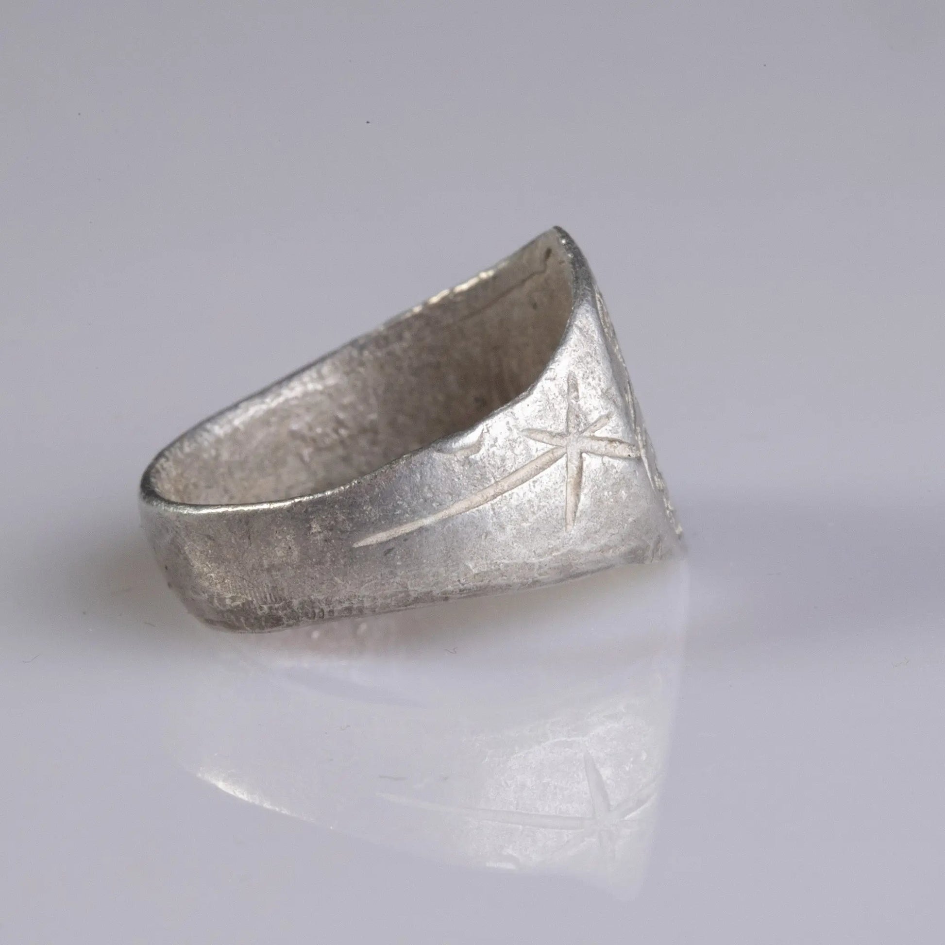 Medieval Silver Ring with Eagle Motif – “Hadric” (13th–15th c. AD) – EU 59 / US 8.75 Aurora Antiqua