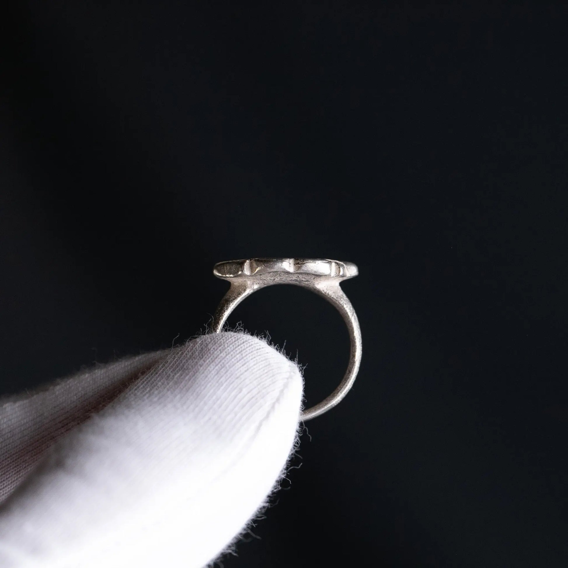 Medieval Silver Ring with Interlaced Star Motif – “Ivor” (12th–14th c. AD) – EU 55 / US 7.25 Aurora Antiqua