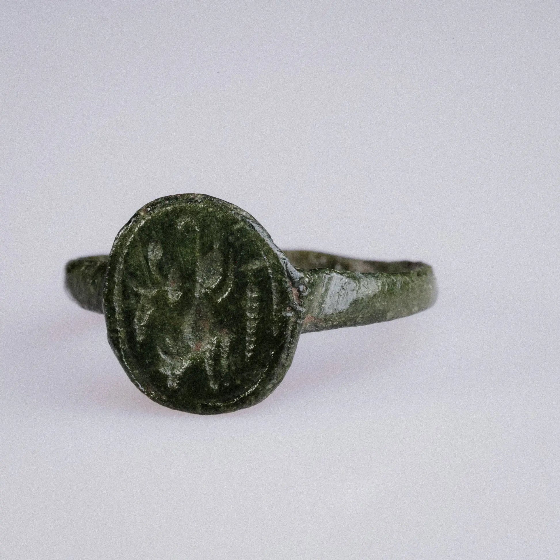 Medieval European Bronze Signet Ring with Bird Motif – “Osbert” (12th–15th c. AD) – EU 52 / US 6.25 Aurora Antiqua