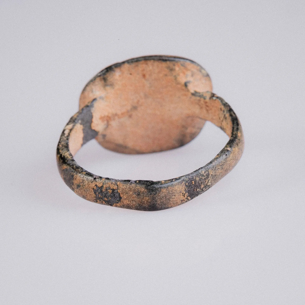 Late Roman Bronze Signet Ring with Punch Dot Motif – “Vigil” (3rd–5th CE) – EU 49 / US 5 Aurora Antiqua