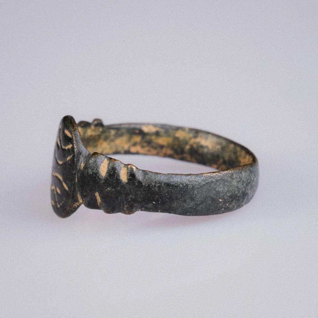 Late Roman Bronze Ring with Apotropaic Motif – “Praesidium” (3rd–5th CE) – EU 51 / US 5.75 Aurora Antiqua