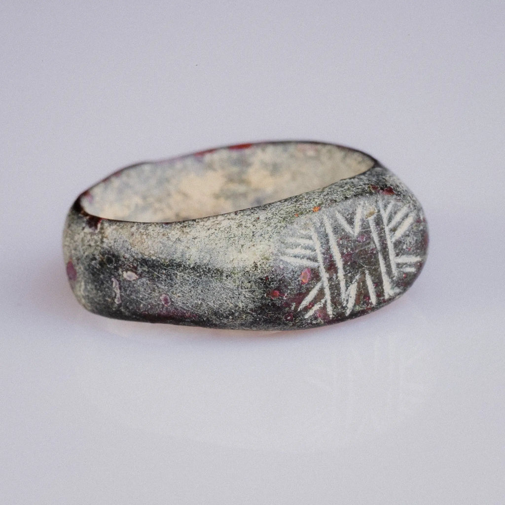 Late Roman Bronze Ring with Radiating Motif – “Solinus” (3rd–5th CE) – EU 49 / US 5 Aurora Antiqua