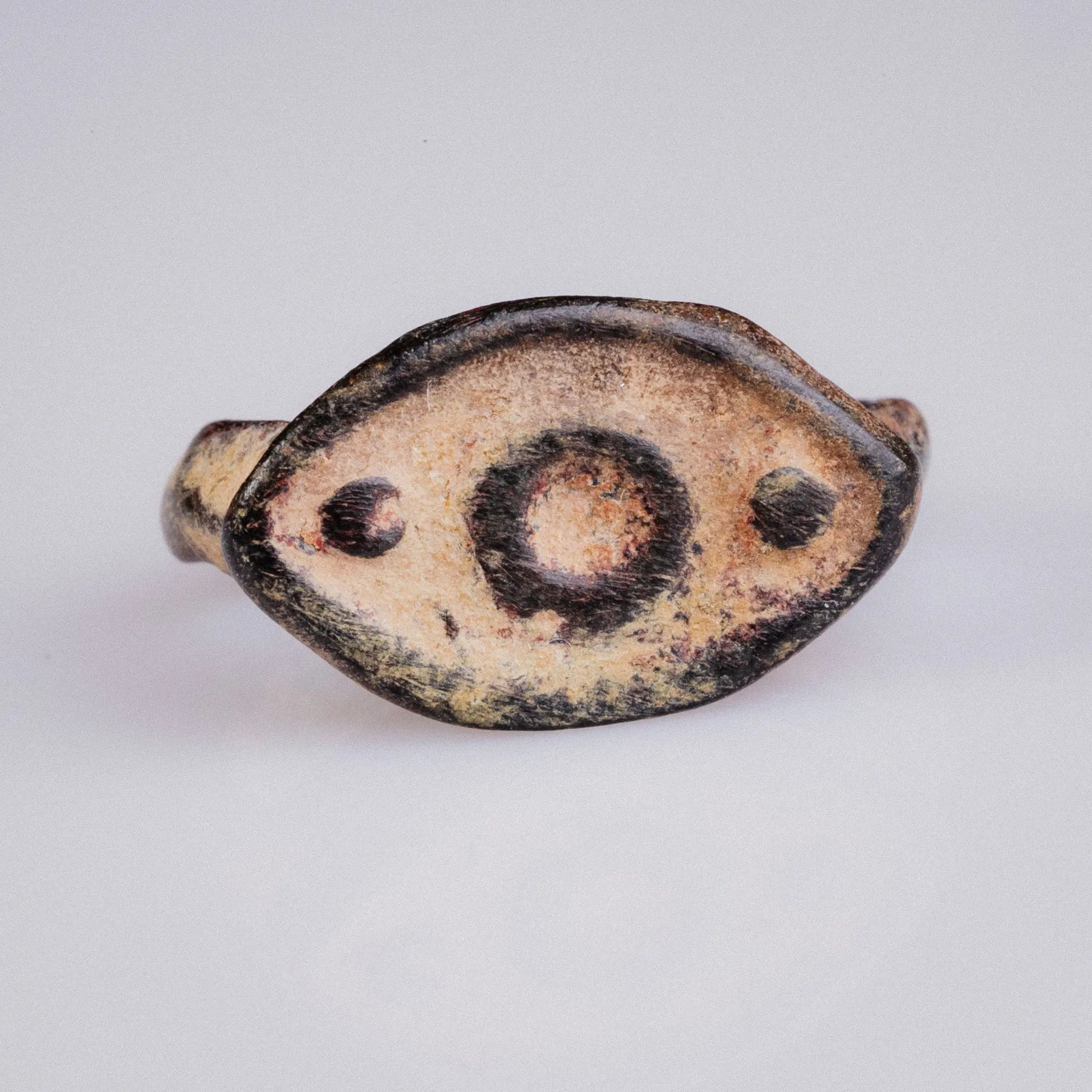 Late Roman Bronze Ring with Apotropaic Eye Motif – “Tutela” (3rd–4th CE) – EU 51 / US 5.75 Aurora Antiqua