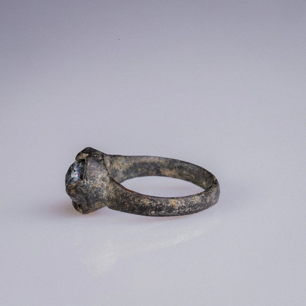 Medieval Bronze Ring with Glass Cabochon – “Oculus” (12th–14th CE) – EU 50 / US 5.25 Aurora Antiqua