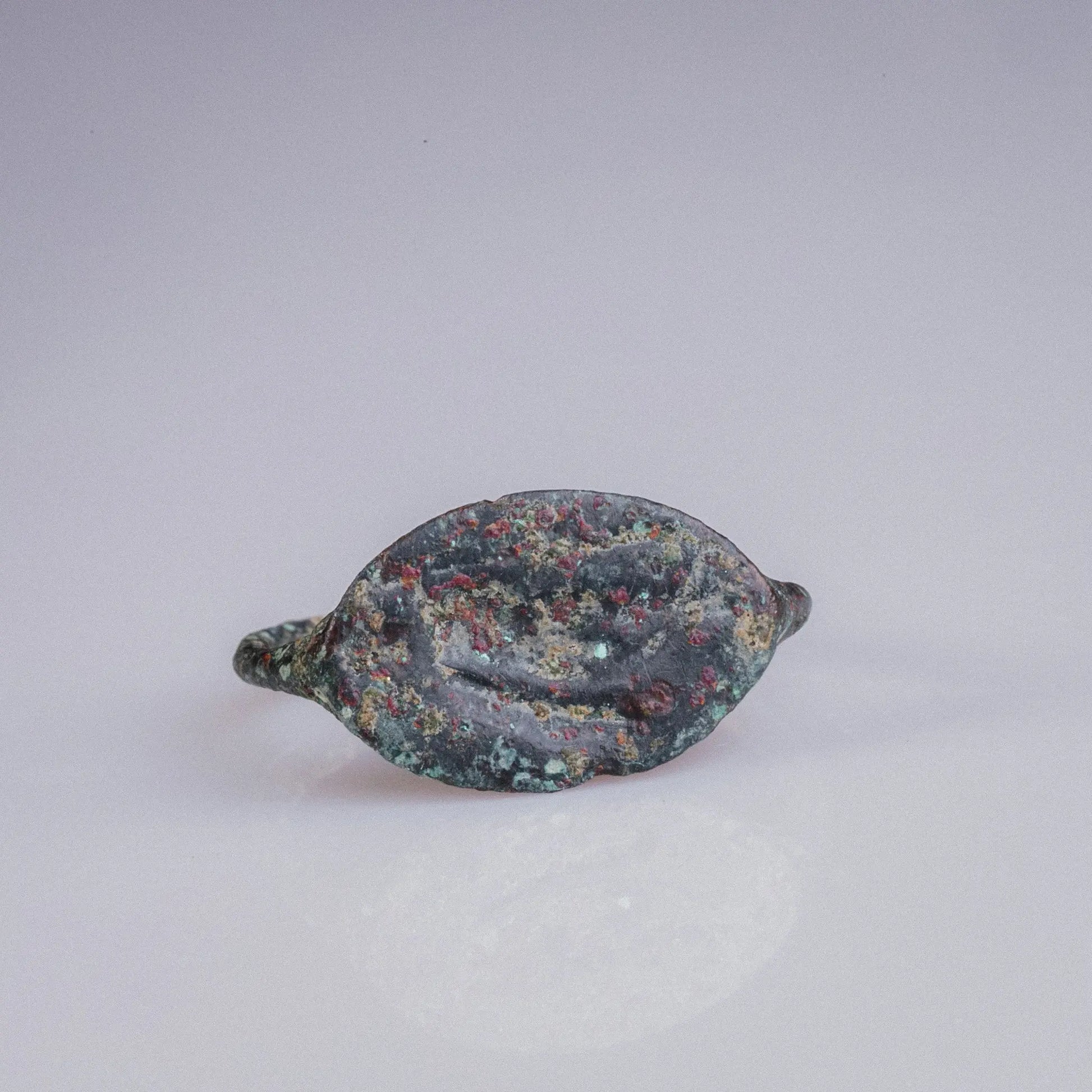 Roman Provincial Bronze Signet Ring with Figural Scene – “Aurelianus” (1st BCE–2nd CE) – EU 63 / US 10.5 Aurora Antiqua