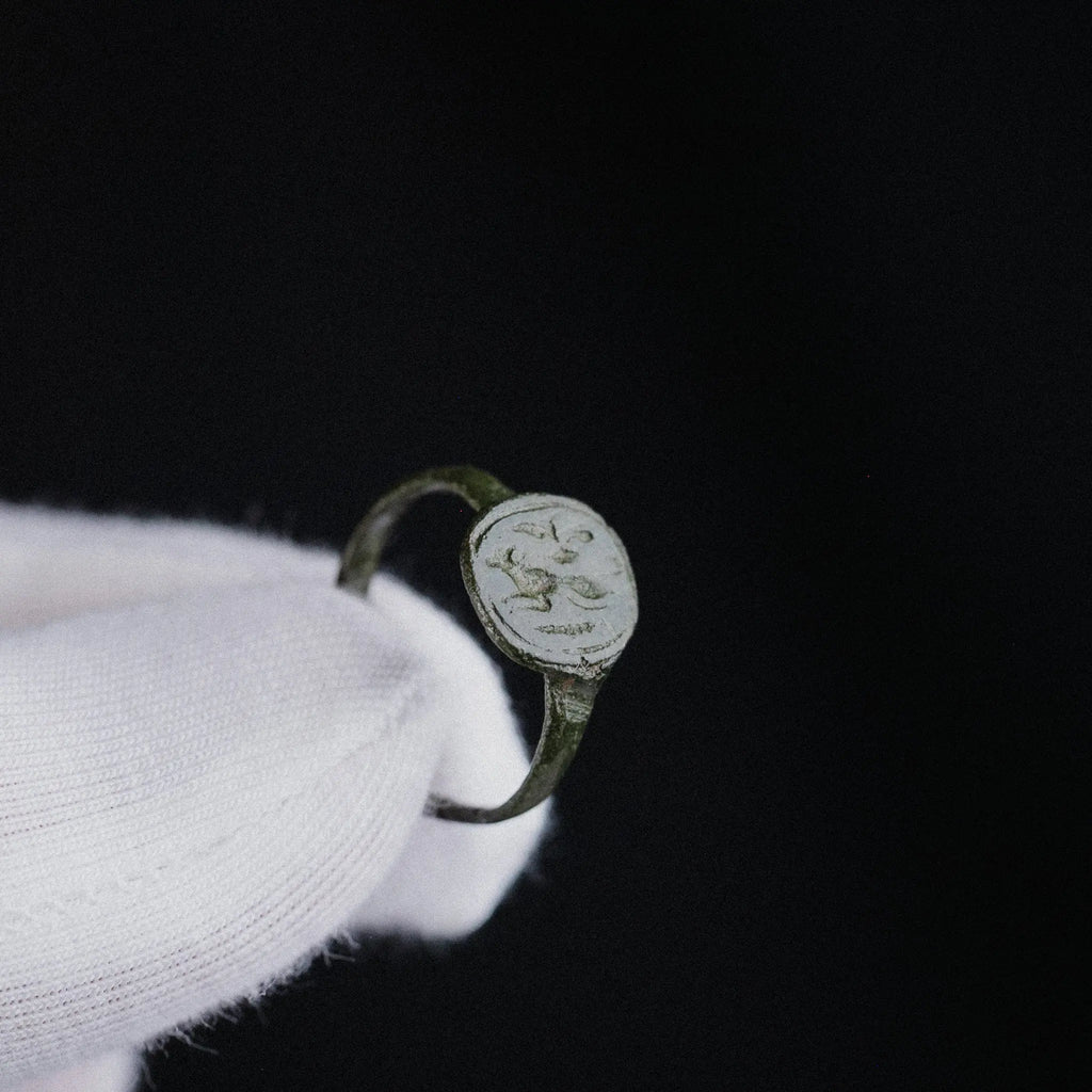Medieval European Bronze Signet Ring with Bird Motif – “Osbert” (12th–15th c. AD) – EU 52 / US 6.25 Aurora Antiqua