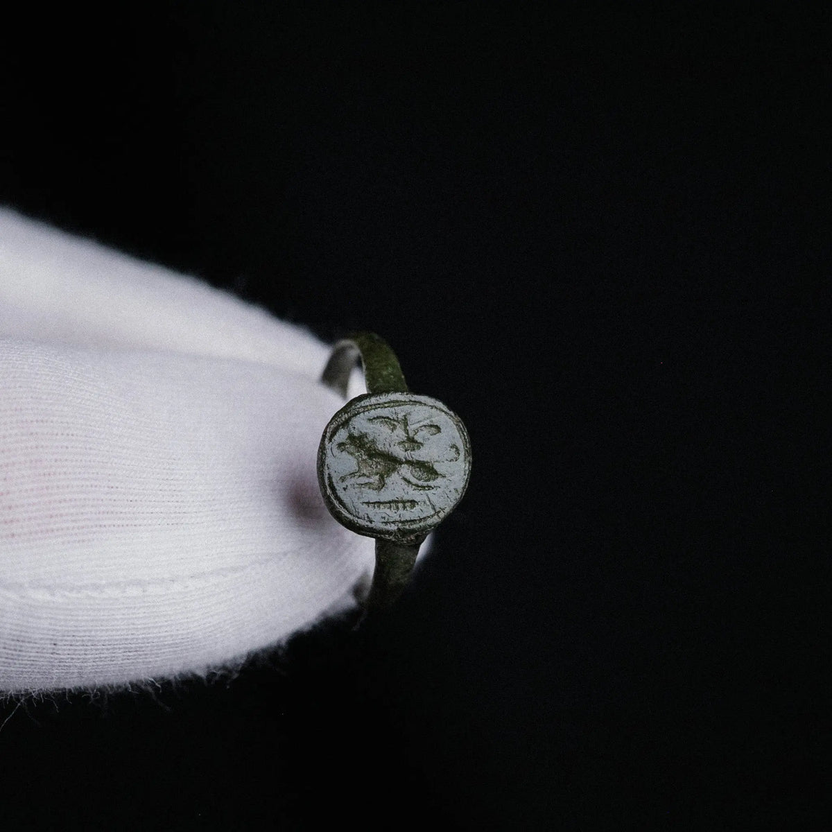 Medieval Bronze Signet Ring 'Osbert' (12th-15th c. AD) EU 52/US 6.25