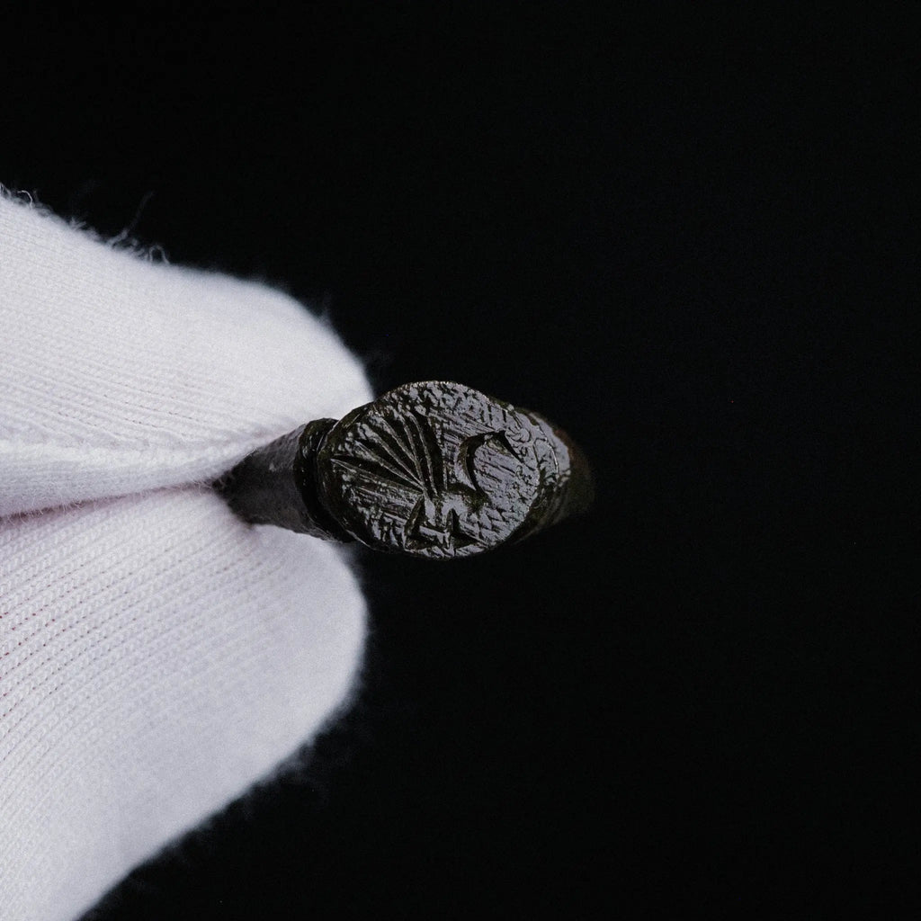 Medieval European Bronze Signet Ring with Bird Motif – “Alard” (12th–15th c. AD) – EU 52 / US 6.25 Aurora Antiqua