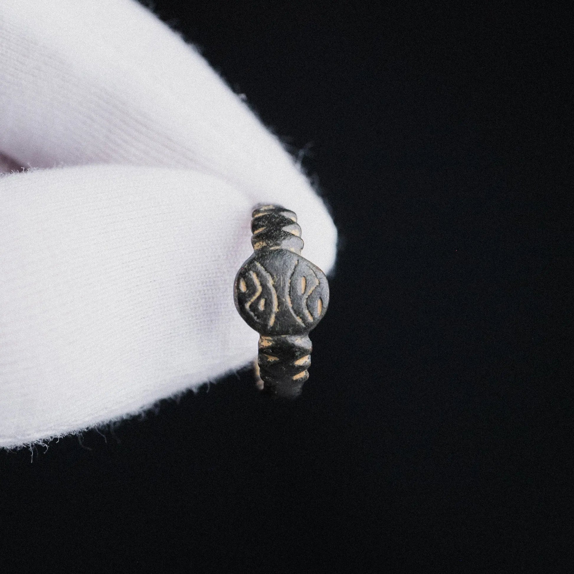 Late Roman Bronze Ring with Apotropaic Motif – “Praesidium” (3rd–5th CE) – EU 51 / US 5.75 Aurora Antiqua