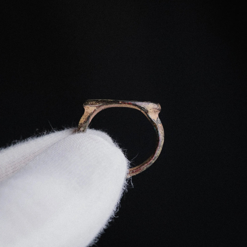 Late Roman Bronze Ring with Apotropaic Eye Motif – “Tutela” (3rd–4th CE) – EU 51 / US 5.75 Aurora Antiqua