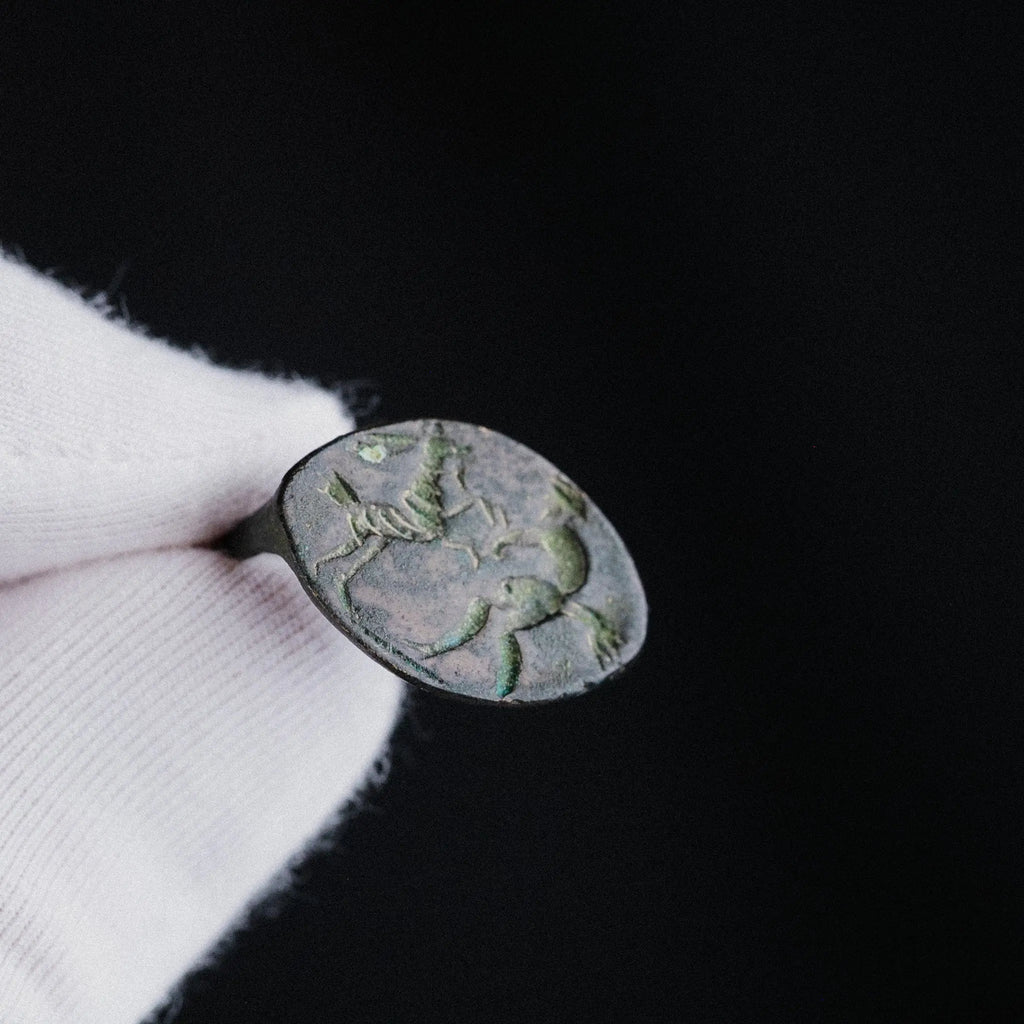 Roman Provincial Bronze Seal Ring with Horse and Figure – “Equus” (1st BCE–2nd CE) – EU 55 / US 7.25 Aurora Antiqua