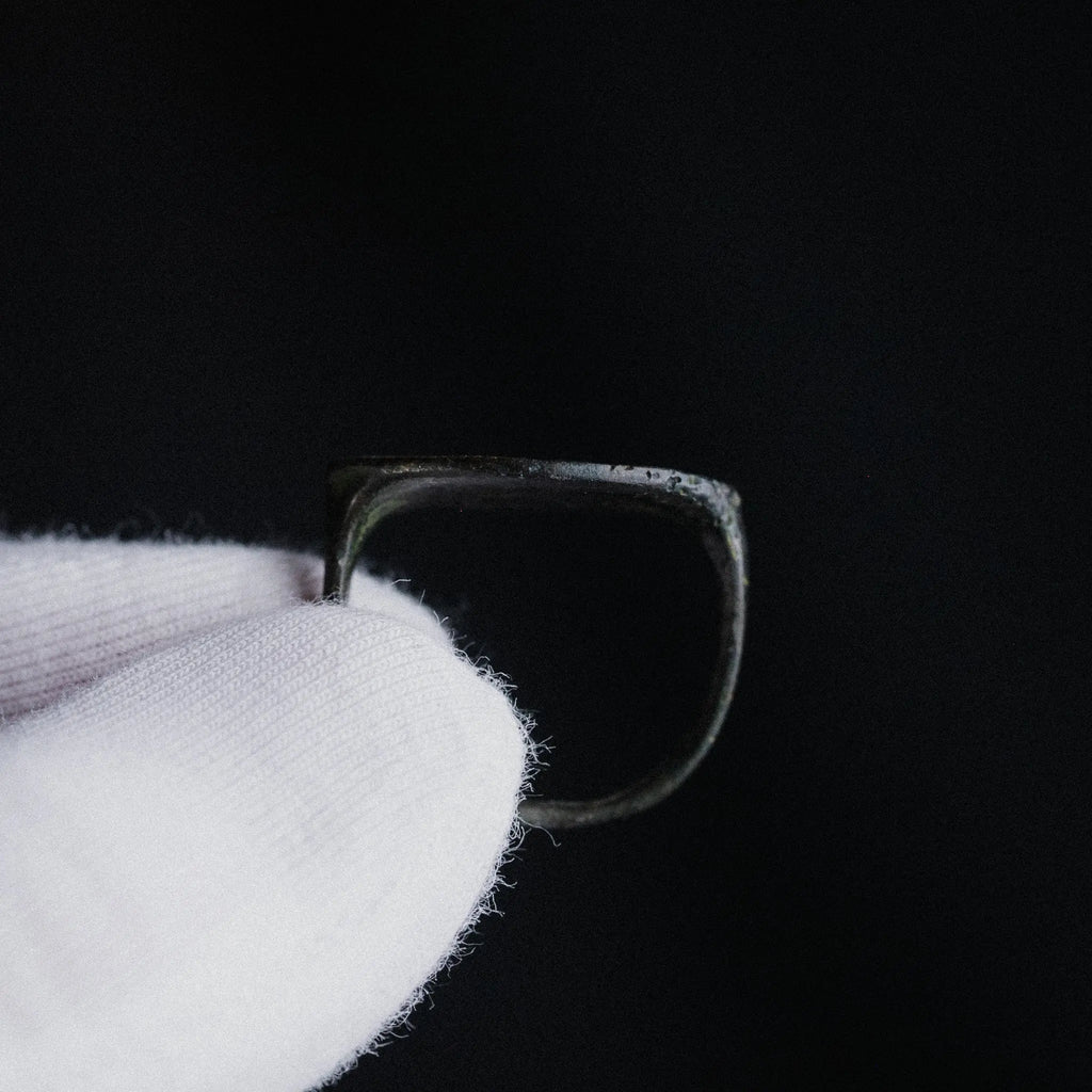 Roman Provincial Bronze Seal Ring with Horse and Figure – “Equus” (1st BCE–2nd CE) – EU 55 / US 7.25 Aurora Antiqua