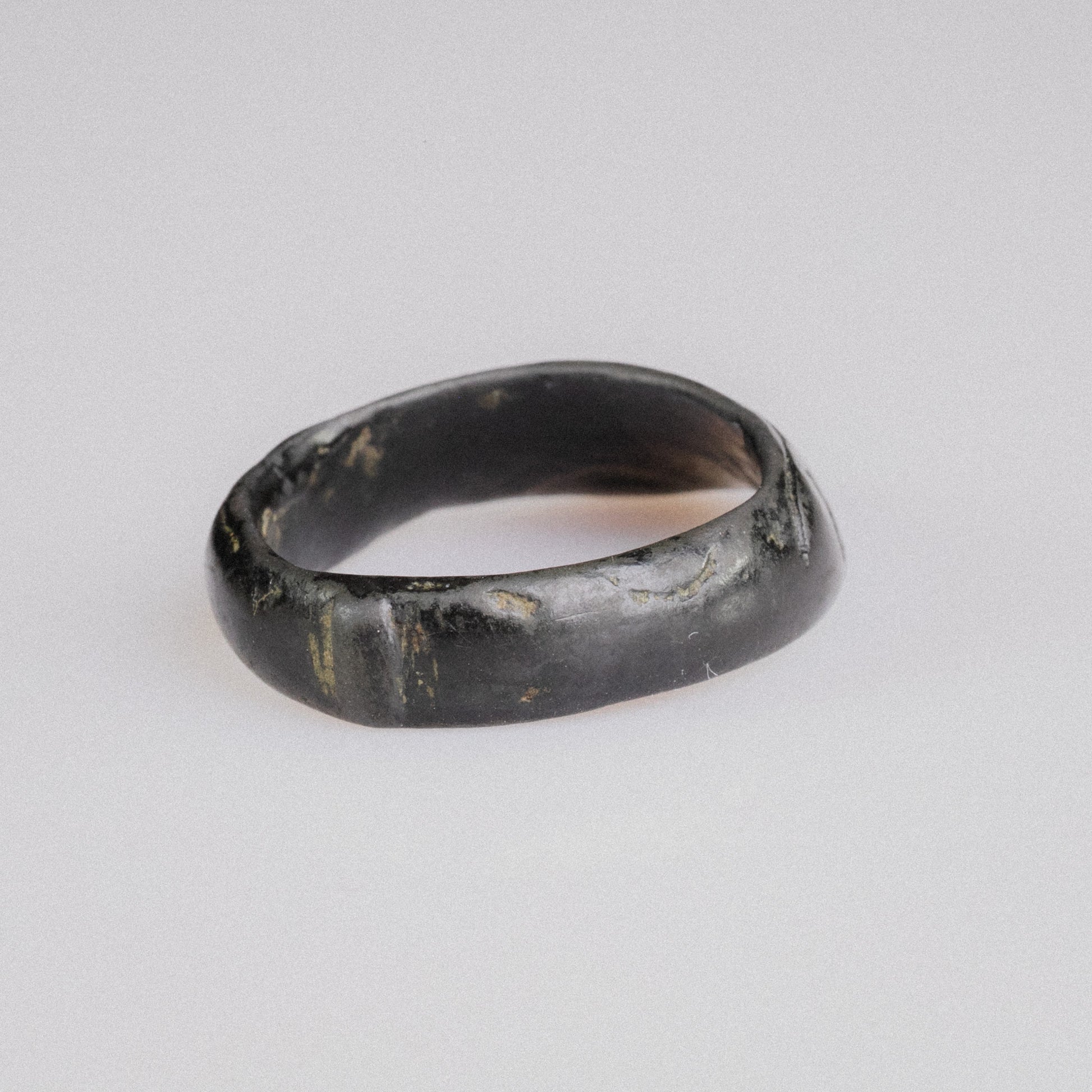 Medieval Bronze Archer’s Thumb Ring – “Sagitta” (11th–12th CE) – EU 67 / US 12.75