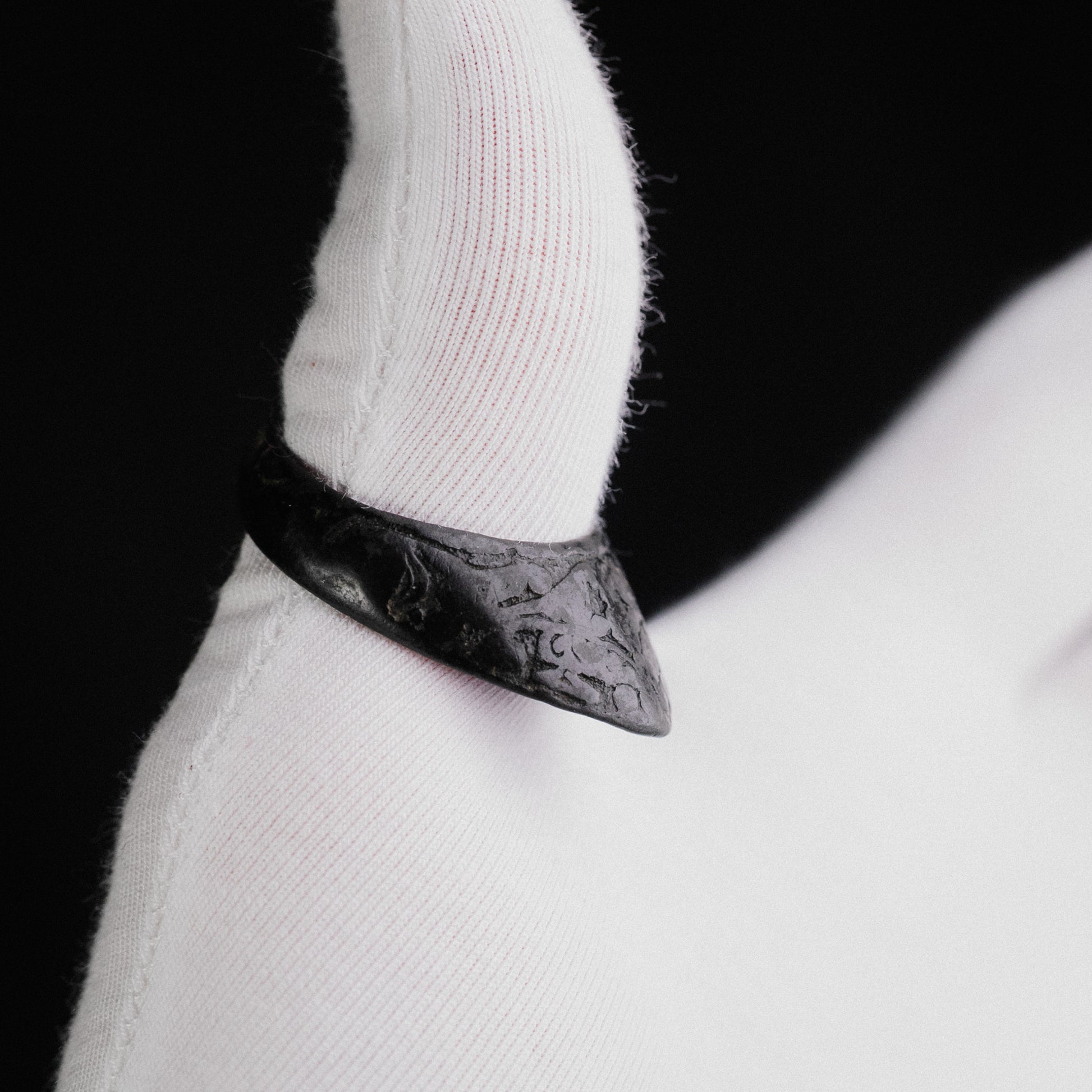 Medieval Bronze Archer’s Thumb Ring – “Sagitta” (11th–12th CE) – EU 67 / US 12.75